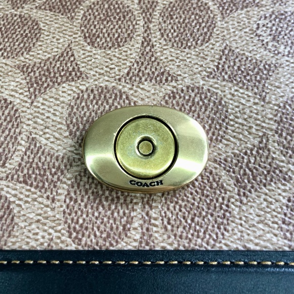 New Coach 1941 Riley Top Handle 22 In Signature Canvas Tan/Black - Picture 11 of 12